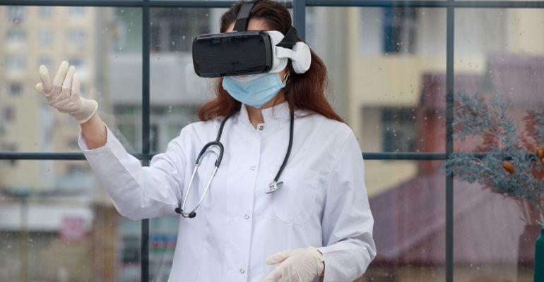 medica oculos realidade virtual.jpg