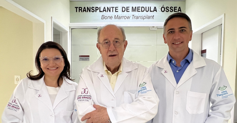 Caroline Sola, hematologista do Instituto Pasquini, Ricardo Pasquini, hematologista que realizou o primeiro transplante de medula óssea do Brasil e da América Latina, e Samir Kanaan Nabhan, hematologista da equipe.